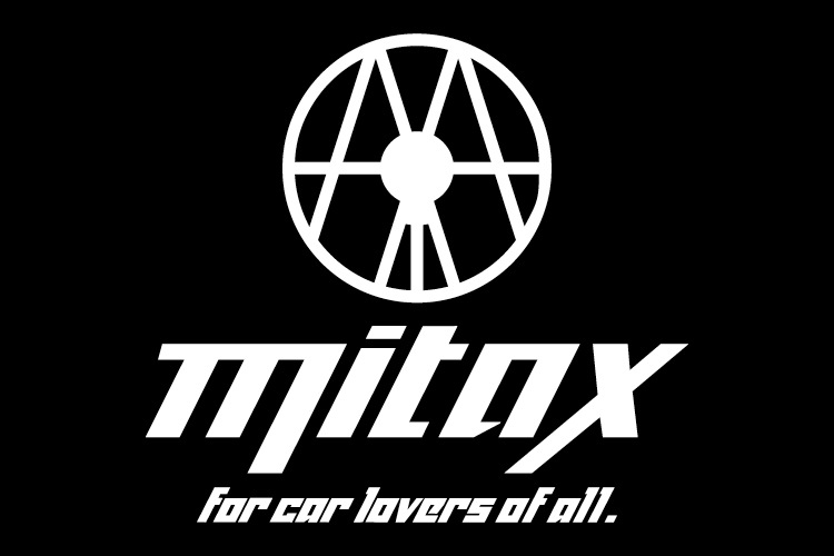 モーターサイクル用パーツ輸入の会社mitax（中国名：弥多貿易（上海）有限公司）のVI、CIを含むブランディングを担当。社名を記号化し、ステアリングをイメージさせるマークにしたのは、中国国内で非正規品が横行しているアフターパーツ業界の正常化の舵取りを担って行く、という想いも込めています。